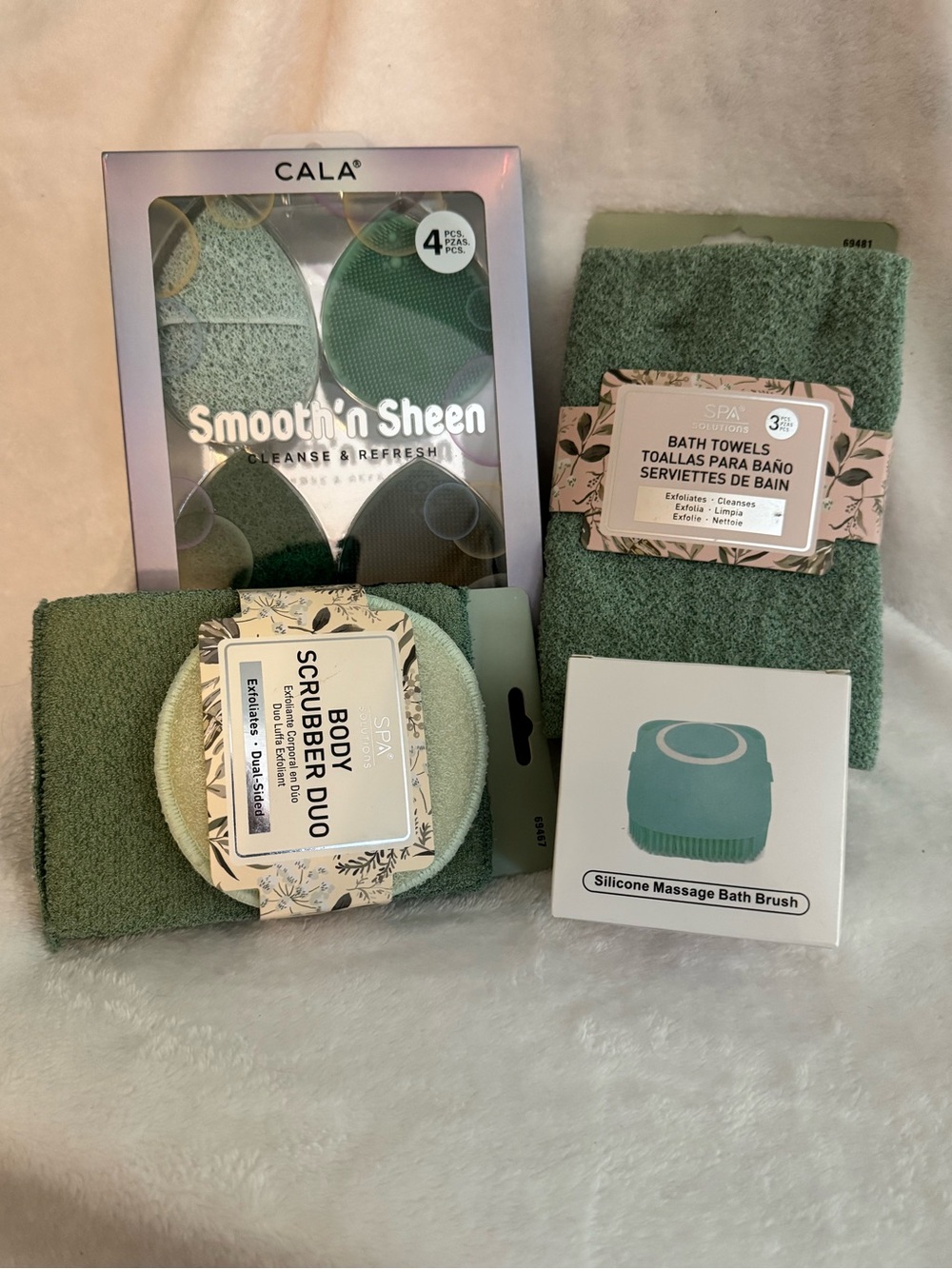 Smooth'n Sheen & Spa Bath Set in Sage Green